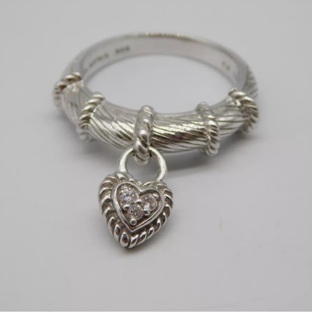 Judith Ripka heart dangle ring with beautiful ribbing details
